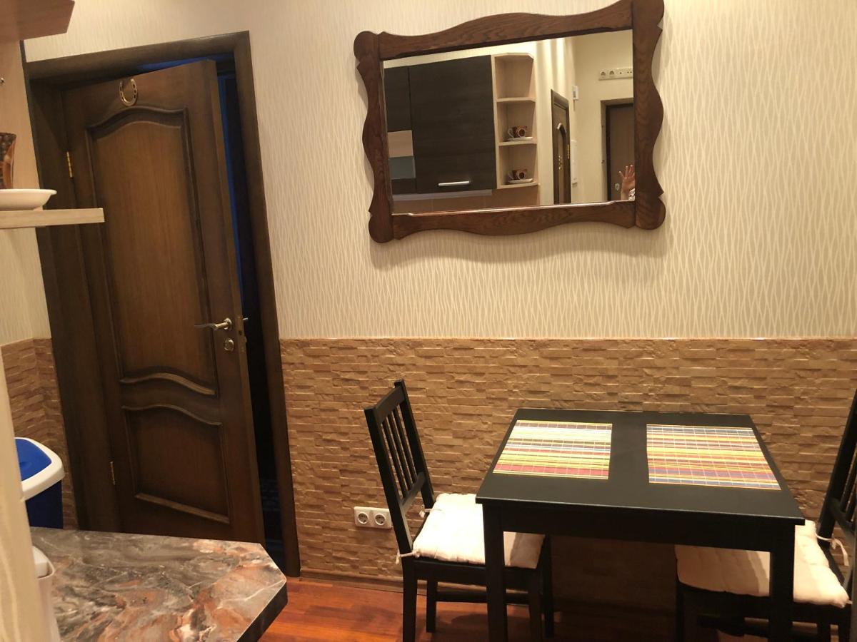 Colorful Apartment With Unique Style รีกา ภายนอก รูปภาพ